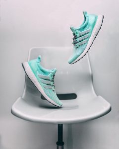 Levitate ...