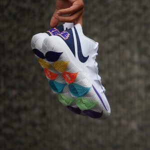 HAVE A NIKE DAY ⁣
Tap the link in our bio to learn more about this colorful Kyri...