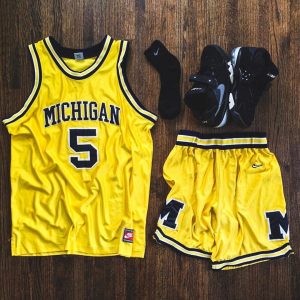 Is anyone more prepared for #MarchMadness than @regularolty?...